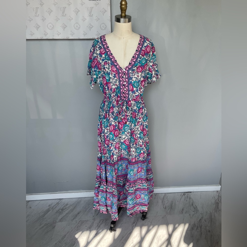 Libby Loves- floral maxi dress L with tags